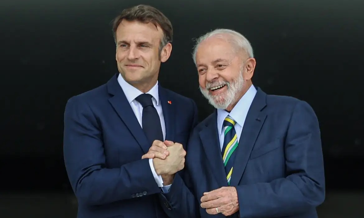 Lula pede que Macron “abra seu coração” para acordo com Mercosul Presidente concedeu entrevista nesta quinta-feira (5) em Paris