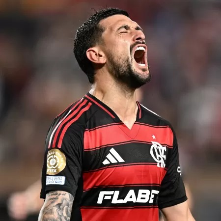 Flamengo bate Espérance, lidera grupo e pode encaminhar vaga contra Chelsea